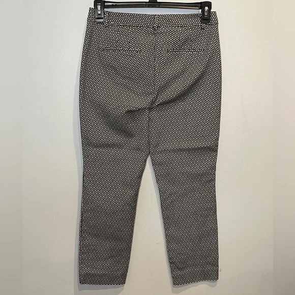 White House Black Market Geometric Women’s Pants - Size 8 - Picture 3 of 4